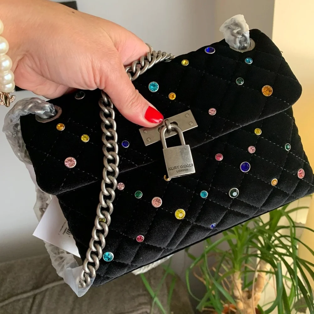 Authentic KURT GEIGER LONDON Velvet magnetic closure convertible Crosby/Shoulder - Picture 6 of 16